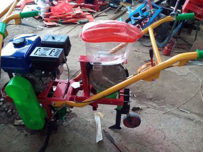 多功能汽油施肥播種器 文山州 汽油播種機(jī)_播種機(jī)參數(shù)_播種機(jī)批發(fā)_播種機(jī)報價_曲阜市啟航機(jī)械 - 商國互聯(lián)網(wǎng)